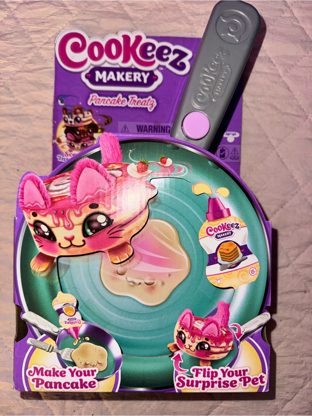 Cookeez Makery Pancake Treats Playset - Flip Your Surprise Pet Edition